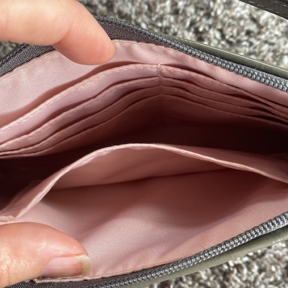 Coach EUC Ashley Gray Logo Dotted Signature Wristlet Wallet - Picture 13 of 16